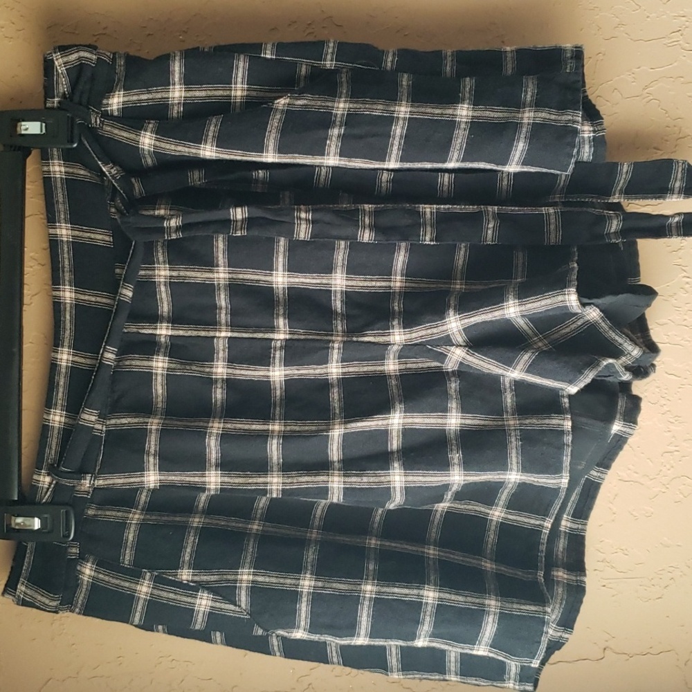 American Eagle Outfitters Navy and White Plaid Tie-Waist Women's Shorts